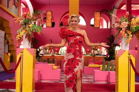 Acapulco: Season 2, Episode 6 .